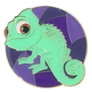 Tangled Pascal Punzie pin BoxLunch Sidekick Stained Glass Portrait Loungefly new